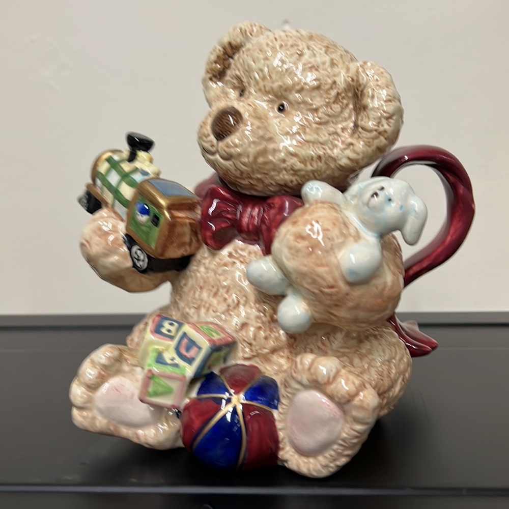 Teddy bear Tea Pot